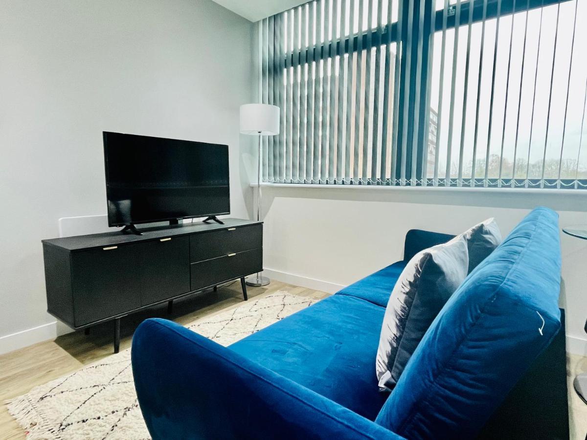 Lovely Studio Apartment With Free Parking Included! Manchester Kültér fotó